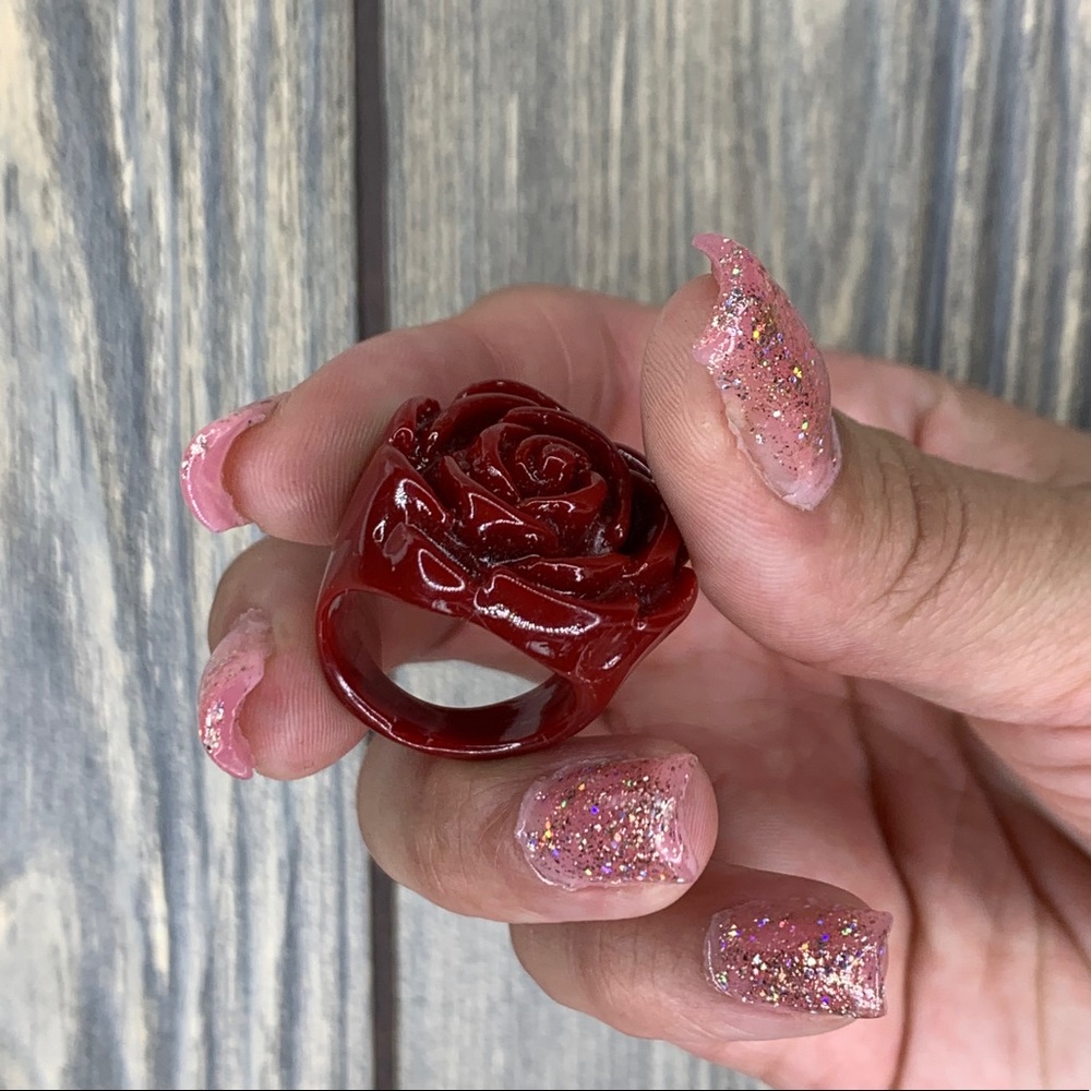 Red rose ring - Picture 2 of 2